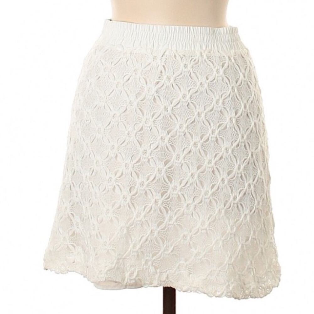 Cynthia Steffe White Crochet Lined Skirt